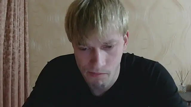 Snapshot of frama666 chatting on 04.19.26 frama666 online show from 04.19.26