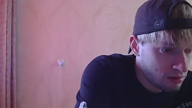 Snapshot of frama666 chatting on 04.24.26 frama666 online show from 04.24.26