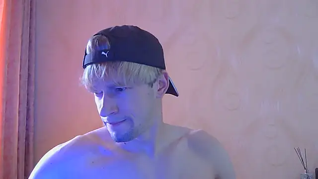 Snapshot of frama666 chatting on 05.20.26 frama666 online show from 05.20.26