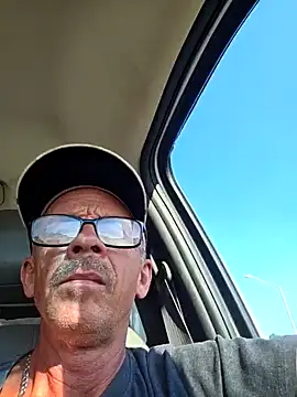 chris8827 online show from 09.11.25