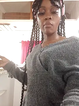 xxTatiannaxx online show from 10.27.25