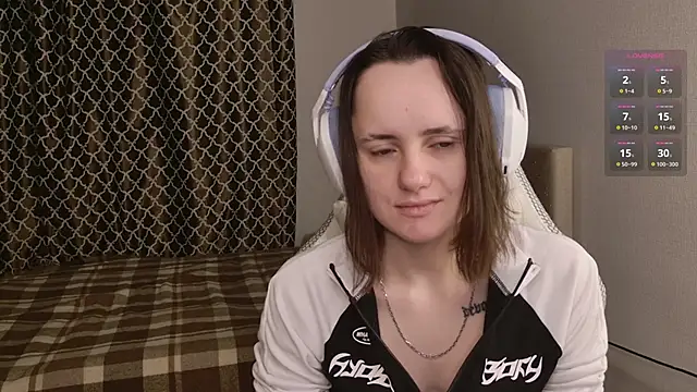 Snapshot of Luna_Loveee chatting on 10.30.25 Luna Loveee online show from 10.30.25