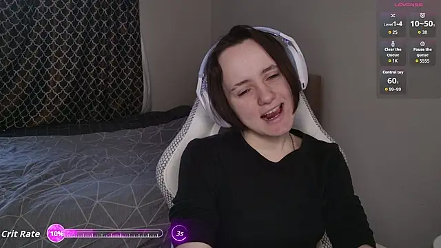 Luna Loveee online show from 03.14.26