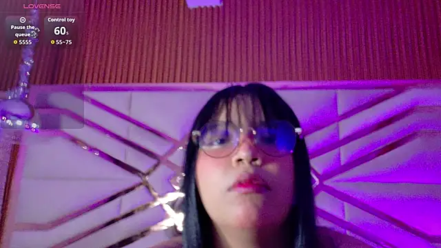 innocenthazel online show from 03.24.26