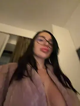 Mia Splash online show from 01.16.26