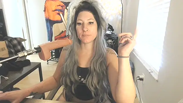 Snapshot of M3TAA chatting on 10.10.25 M3TAA online show from 10.10.25