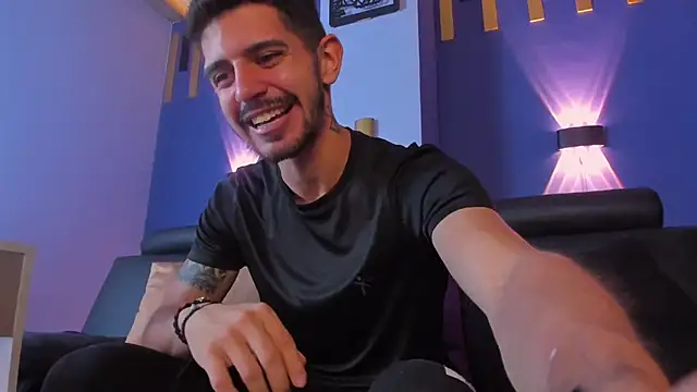 AlejandroStormm online show from 10.14.25