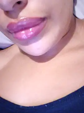 Sexlove1xo online show from 10.16.25