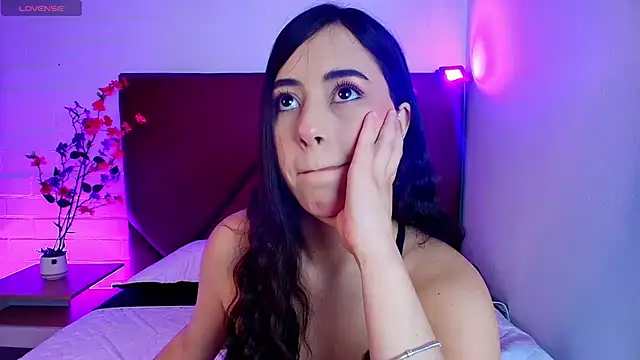 Lexi Howard  online show from 03.04.26