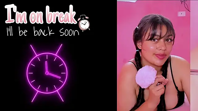 Snapshot of Mila_roussee chatting on 10.10.25 Mila roussee online show from 10.10.25