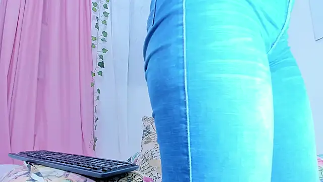 Emma lorense22 online show from 03.15.25