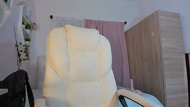 Emma lorense22 online show from 10.15.25