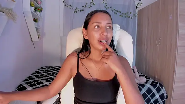 Emma lorense22 online show from 12.01.25