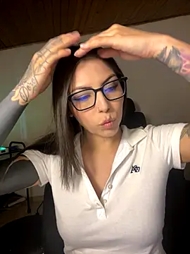 Snapshot of wicked_babyy chatting on 10.08.25 wicked babyy online show from 10.08.25