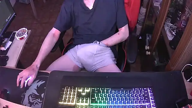 Snapshot of DerGeileLoveboy chatting on 03.12.25 DerGeileLoveboy online show from 03.12.25