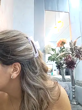 Bella Posh online show from 10.18.25