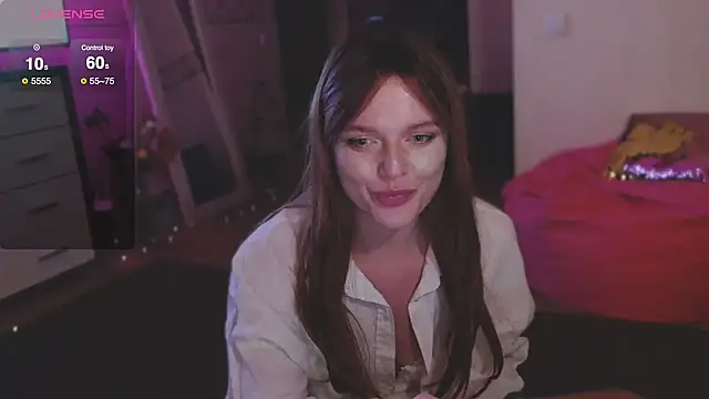 CherryRed Girl online show from 02.22.25