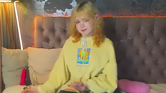 EmilyAngells online show from 02.16.26