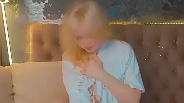 Snapshot of EmilyAngells chatting on 03.03.26 EmilyAngells online show from 03.03.26