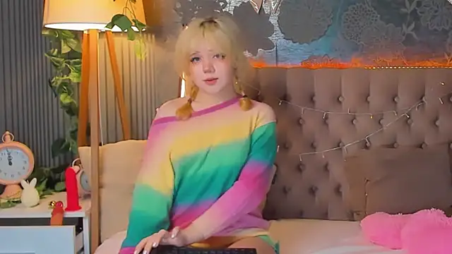 Snapshot of EmilyAngells chatting on 04.09.26 EmilyAngells online show from 04.09.26