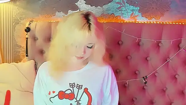 EmilyAngells online show from 07.12.26