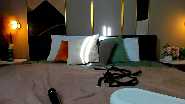 Snapshot of _BunnyDollStella_ chatting on 02.24.25 BunnyDollStella online show from 02.24.25