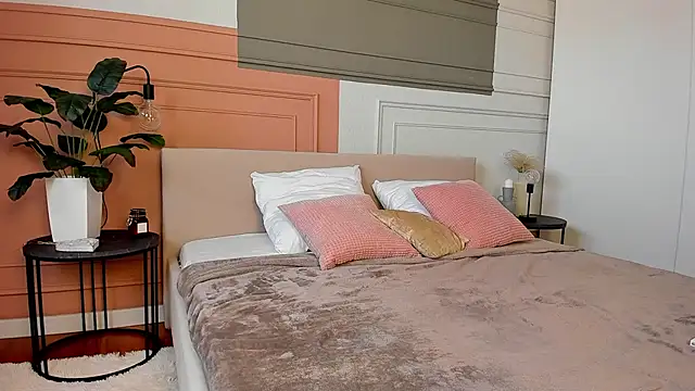 Snapshot of _BunnyDollStella_ chatting on 02.26.25 BunnyDollStella online show from 02.26.25