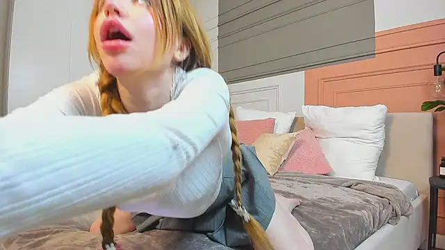 Snapshot of _BunnyDollStella_ chatting on 03.04.25 BunnyDollStella online show from 03.04.25