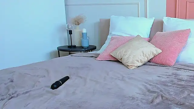 Snapshot of _BunnyDollStella_ chatting on 03.10.25 BunnyDollStella online show from 03.10.25