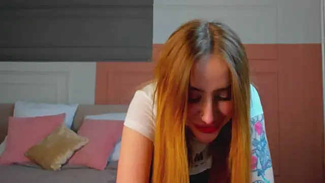 Snapshot of _BunnyDollStella_ chatting on 03.15.25 BunnyDollStella online show from 03.15.25