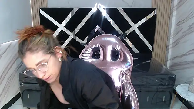 Angeles v online show from 03.09.25