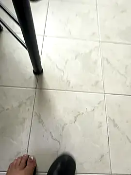 Megan-01- online show from 10.03.25