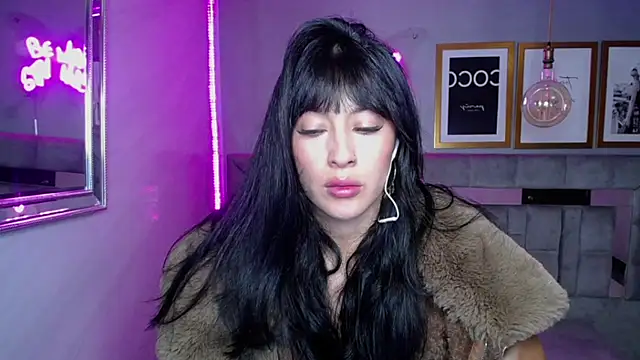 Snapshot of Isabella_Collen_v chatting on 03.17.25 Isabella Collen v online show from 03.17.25