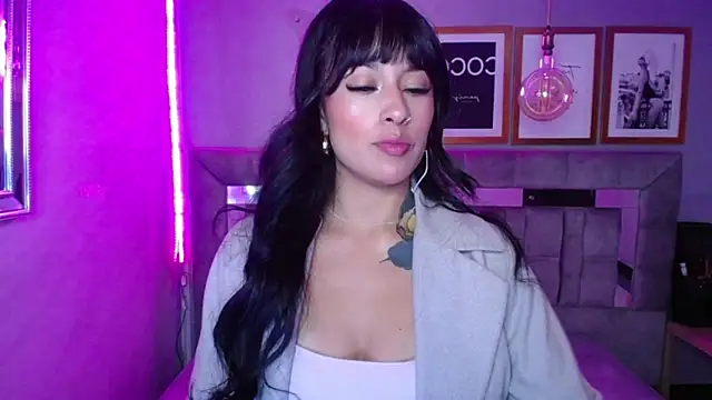 Snapshot of Isabella_Collen_v chatting on 03.19.25 Isabella Collen v online show from 03.19.25