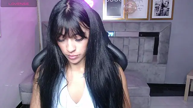 Snapshot of Isabella_Collen_v chatting on 09.10.25 Isabella Collen v online show from 09.10.25