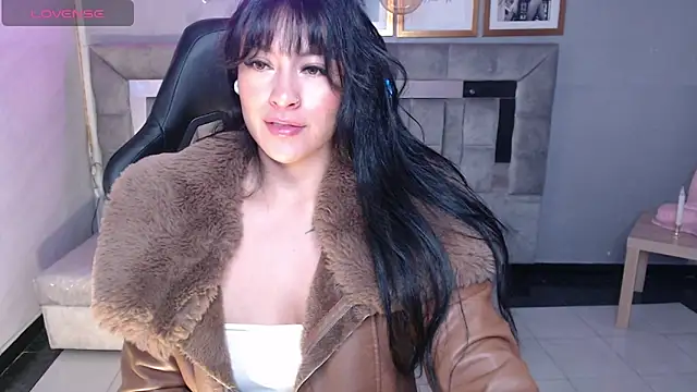 Snapshot of Isabella_Collen_v chatting on 11.13.25 Isabella Collen v online show from 11.13.25