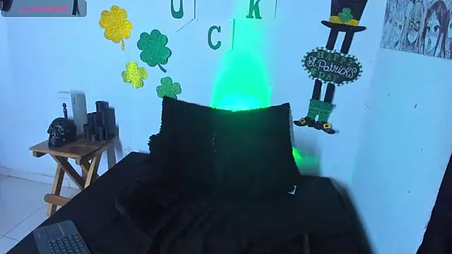 ChloeAllennn online show from 03.18.25