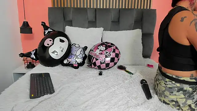 Georgina Vega online show from 10.28.25