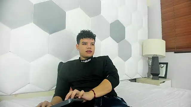 Axel Forte online show from 04.15.26