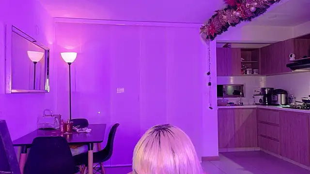 ScarletThompsonx online show from 02.14.26