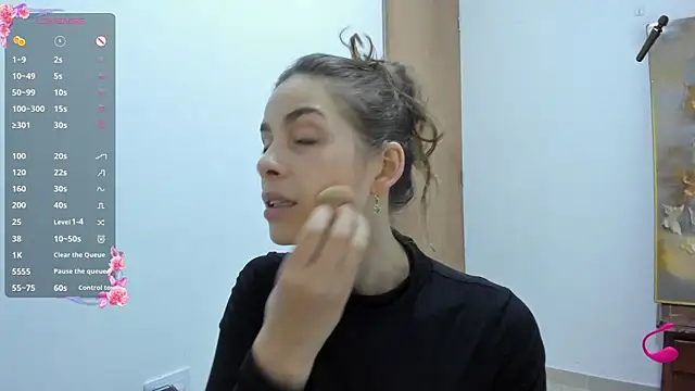 Snapshot of jessyegoldenn chatting on 11.20.25 jessyegoldenn online show from 11.20.25