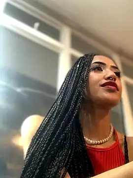 MichelleDiaz Pink online show from 02.26.25