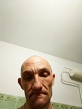 Snapshot of Machura chatting on 02.14.26 Machura online show from 02.14.26