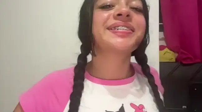 Snapshot of hellokitty__valery chatting on 02.21.25 hellokitty valery online show from 02.21.25