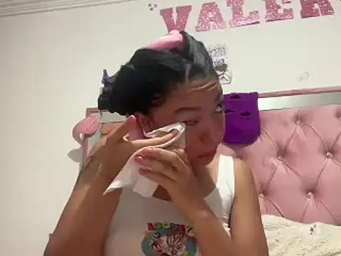 Snapshot of hellokitty__valery chatting on 02.26.25 hellokitty valery online show from 02.26.25