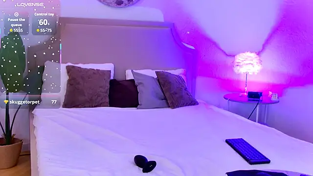 Amber Rogers online show from 12.23.25