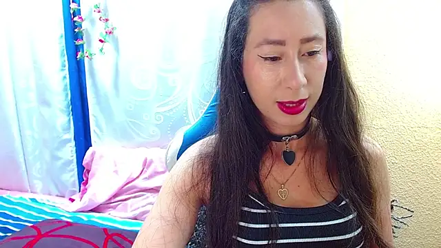 Snapshot of Gia_leinn chatting on 10.12.25 Gia leinn online show from 10.12.25