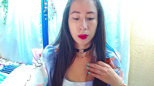 Snapshot of Gia_leinn chatting on 11.05.25 Gia leinn online show from 11.05.25