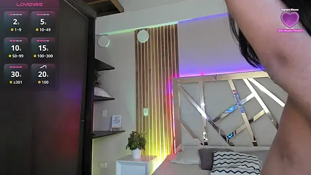 Snapshot of sweetviolet__ chatting on 10.01.25 sweetviolet online show from 10.01.25