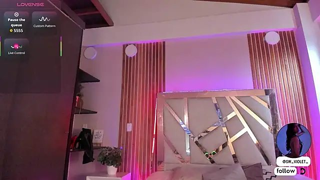 Snapshot of sweetviolet__ chatting on 11.26.25 sweetviolet online show from 11.26.25